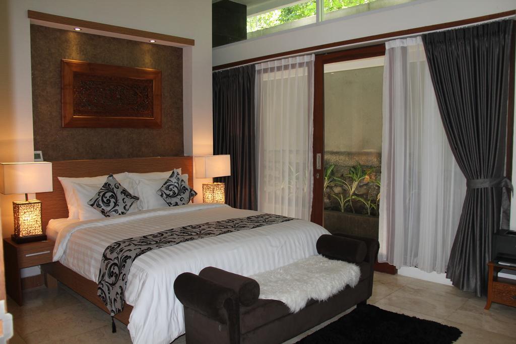 Narvik Villa Lombok Exterior photo